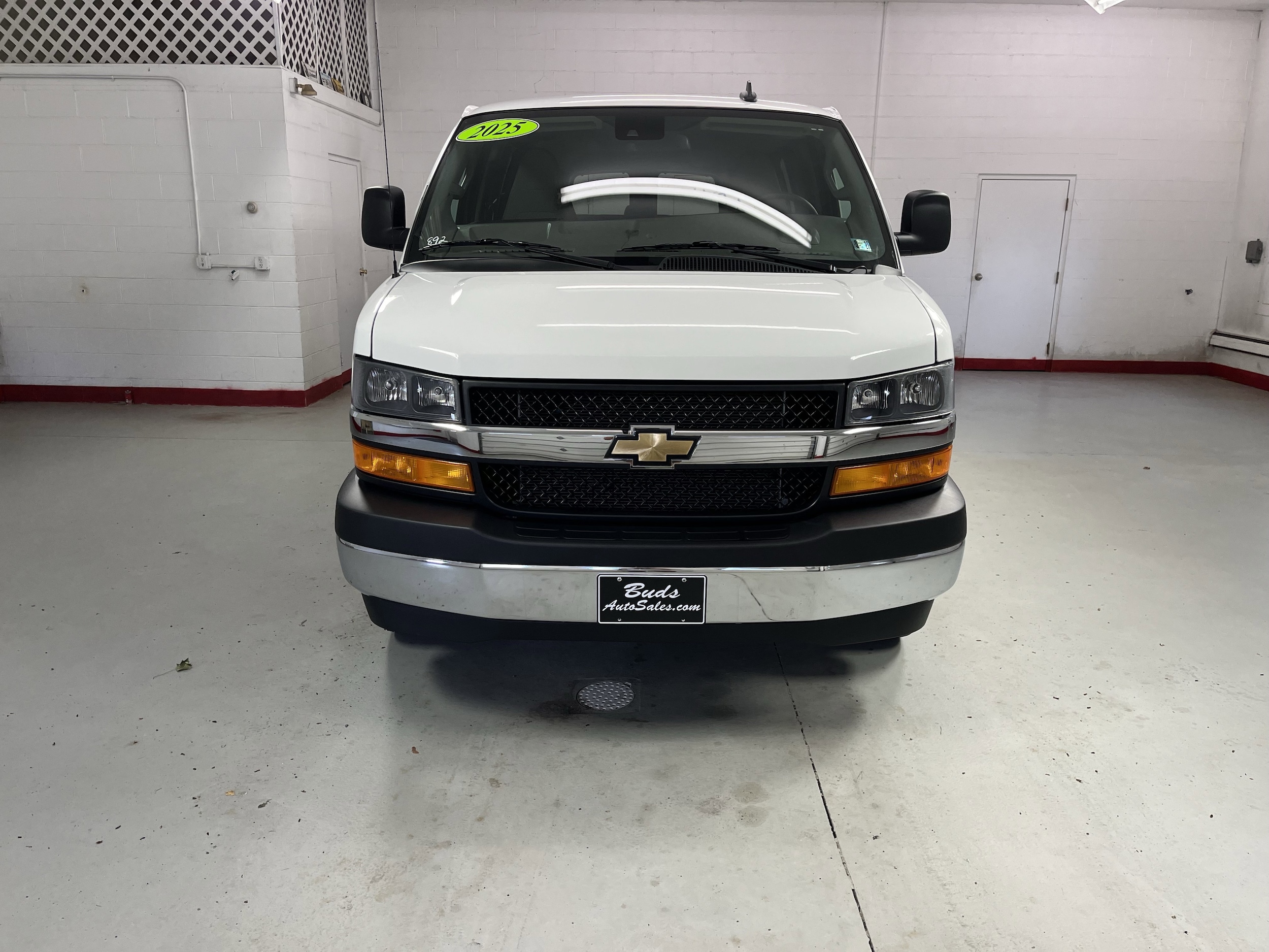 chevrolet express passenger 2025 1GAZGPFPXS1259892 image chevrolet express passenger 2025 1GAZGPFPXS1259892 image